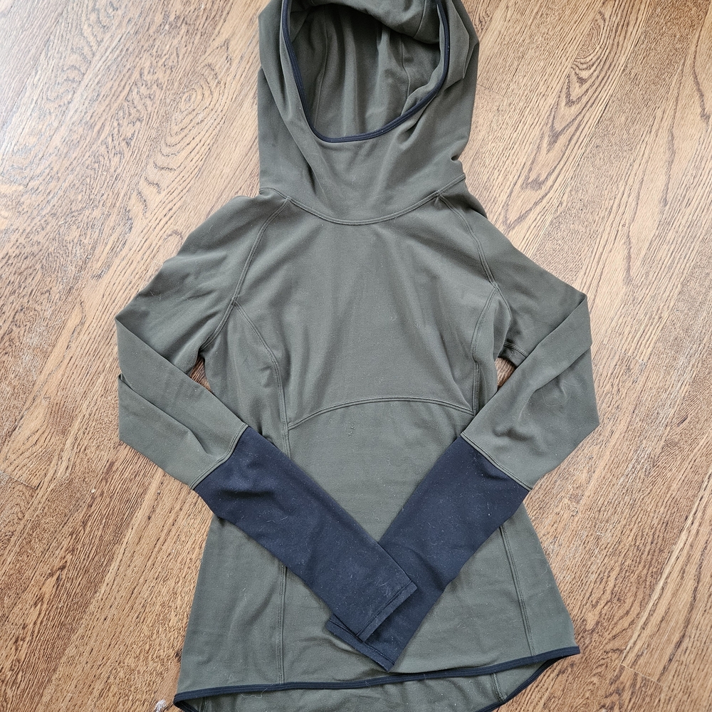 Lululemon Shape Up Pull Over Hoodie Olive Green